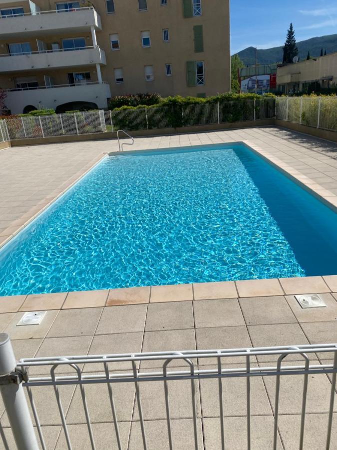 Studio Brignoles Piscine Emplacement Ideal Zewnętrze zdjęcie