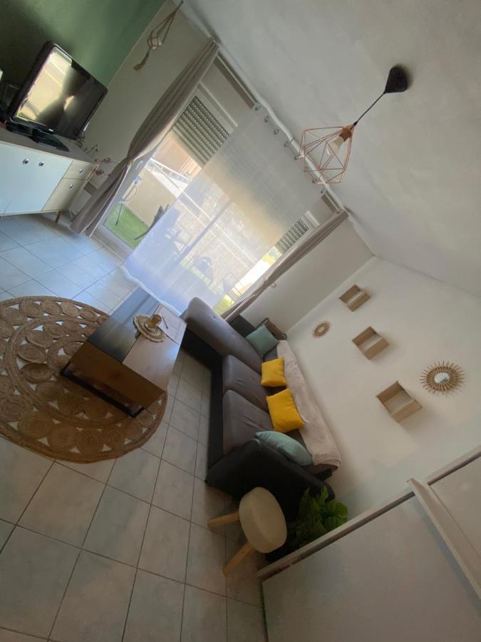 Studio Brignoles Piscine Emplacement Ideal Zewnętrze zdjęcie